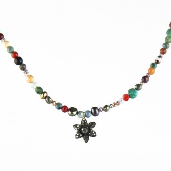 Flower necklace Catherine Michiels